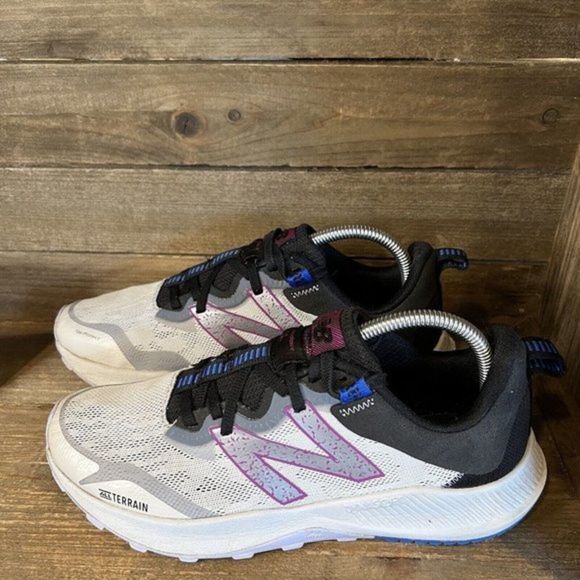 Womens New Balance Dynasoft Nitrel‎ V4 Trail Running Shoes Sneakers Size 10 B - Picture 2 of 6
